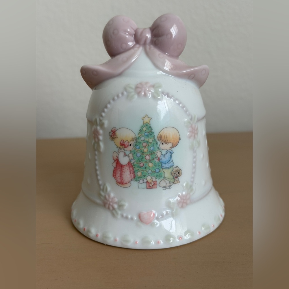 Precious Moments “p.m. Christmas boy girl tree Bell”